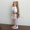 Peana metálica 2501 color blanco para muñecos tipo Nancy KidznCats