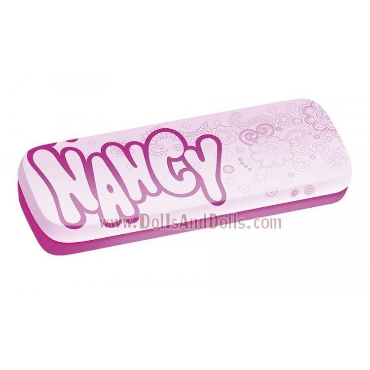 Nancy en el cole