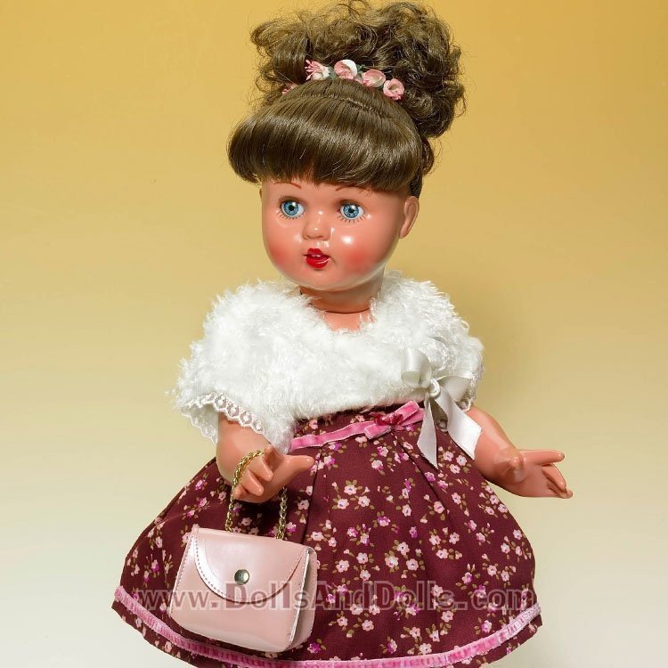 Muñeca Mariquita Pérez 50 cm - Con vestido burdeos con chal de pelo