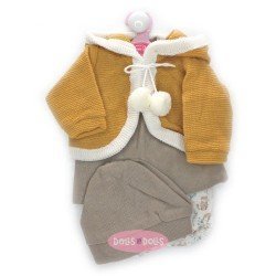 Ropa para muñecos Antonio Juan 52 cm - Colección Mi Primer Reborn - Conjunto marrón y mostaza