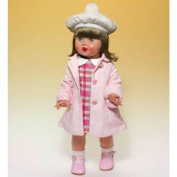 Muñeca Mariquita Pérez 50 cm - Con vestido de cuadros con abrigo rosa