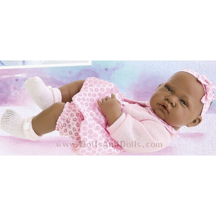 Newborn mulatto girl - Pink