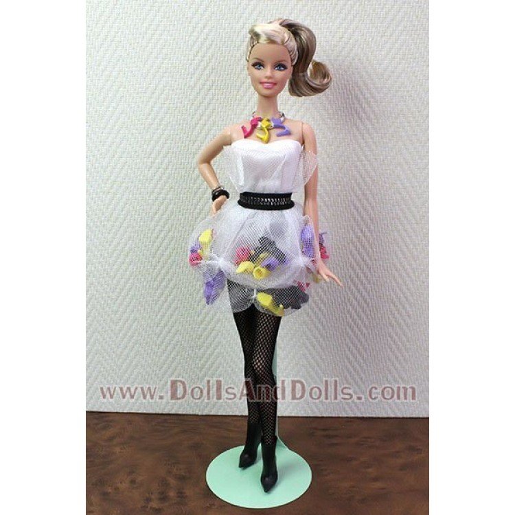 Metal doll stand 2299 in pastel-green for Barbie type