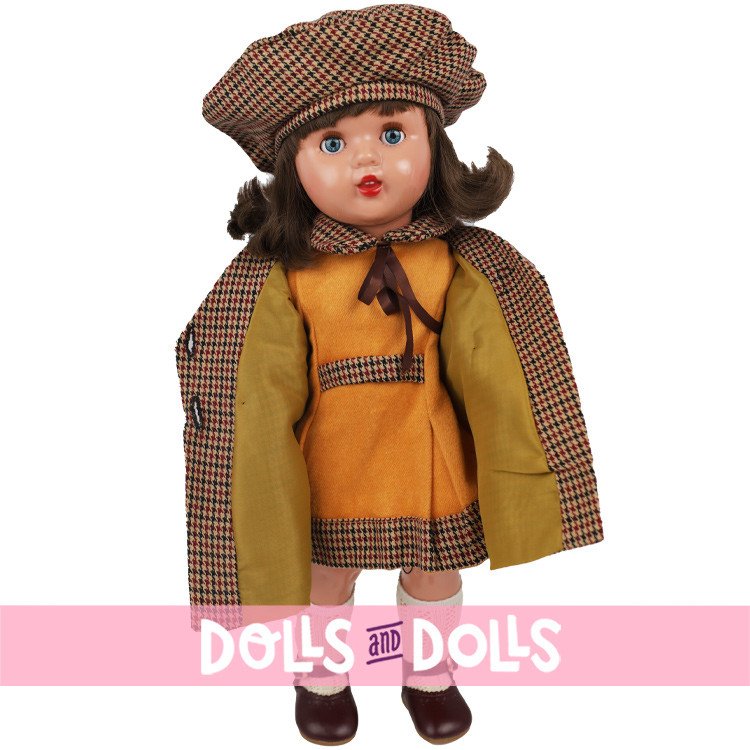 Mariquita Pérez doll 50 cm - With winter set ochre pinafore