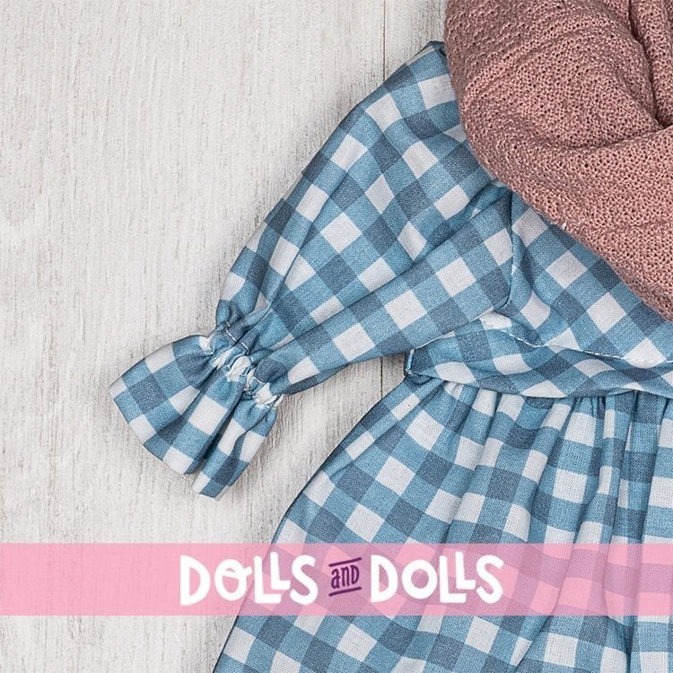 Tenue de poupée Así 57 cm - Robe à carreaux bleus, chapeau, écharpe et bottes en laine rose poussiéreux pour poupée Pepa