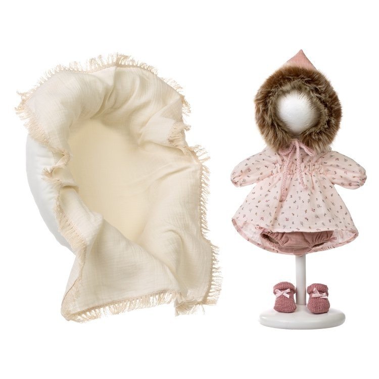 Vêtements pour poupées Llorens 42 cm - Coussin d'allaitement transformable en lit, couverture fine, robe avec capuche en fourrure, culotte et chaussons.