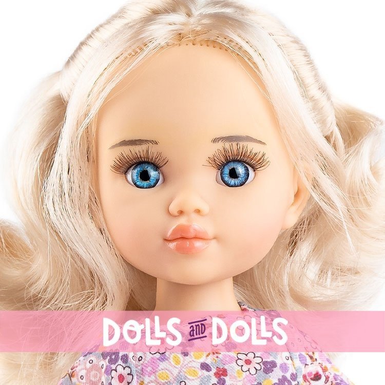 Poupée Paola Reina 32 cm - Las Amigas - Clara avec une robe à fleurs roses et des chaussures violettes