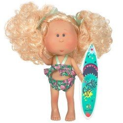 Poupée Nines d'Onil 30 cm - Mia summer aux cheveux bouclés roses et bikini