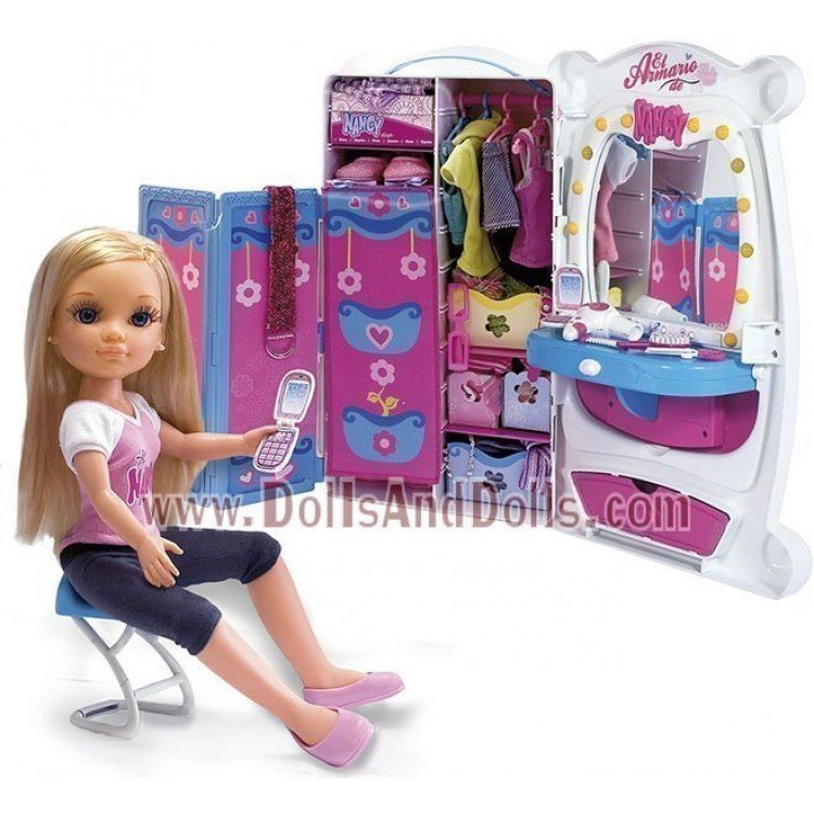 Nancys Kleiderschrank