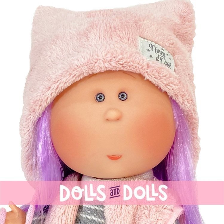 Nines d'Onil Puppe 30 cm - Mia mit lila Haaren und Winteroutfit