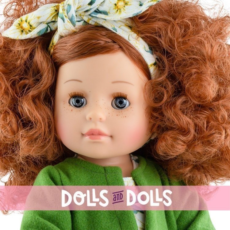 Paola Reina Puppe 45 cm - Soy tú - Angela in einer grünen Jacke und einem Gänseblümchenkleid