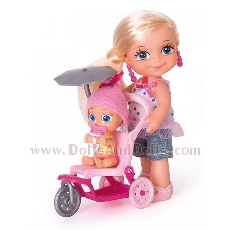 Barriguitas mamá paseando al bebé