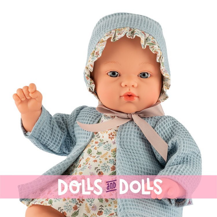 Bambolo Así 36 cm - Koke con camicia, pantaloni e cappellino azzurri