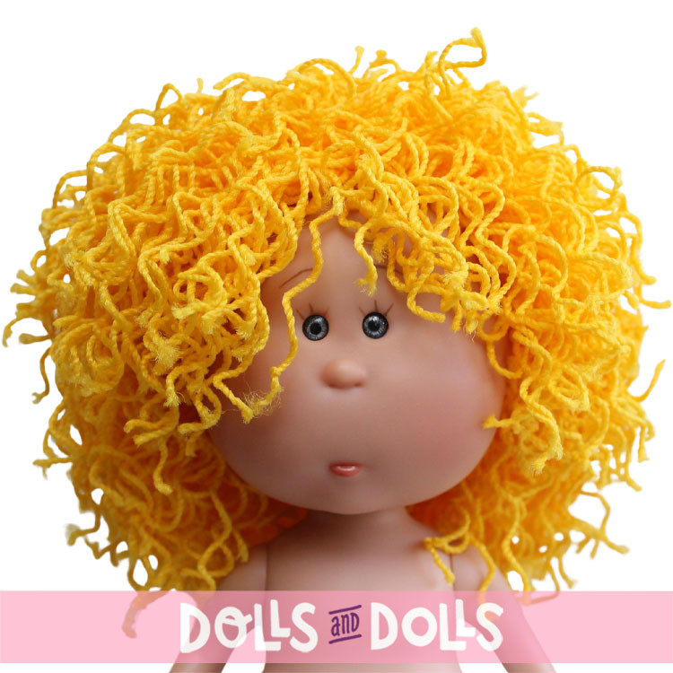 Bambola Nines d'Onil 23 cm - Little Mia con pelo lana giallo - Senza vestiti