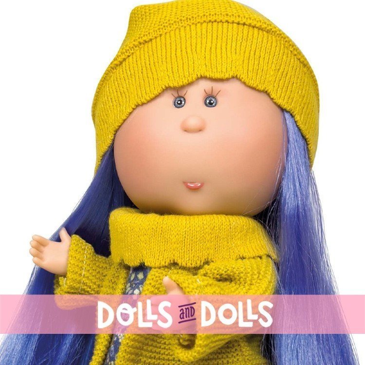 Bambola Nines d'Onil 30 cm - Mia con i capelli blu e il vestito giallo
