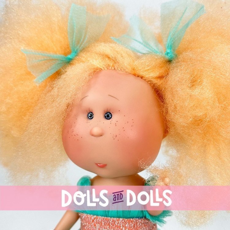 Bambola Nines d'Onil 30 cm - Mia Cotton con capelli arancioni e mascotte
