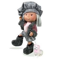 Bambola Nines d'Onil 30 cm - Pippa ARTICOLATA Studentessa con mascotte